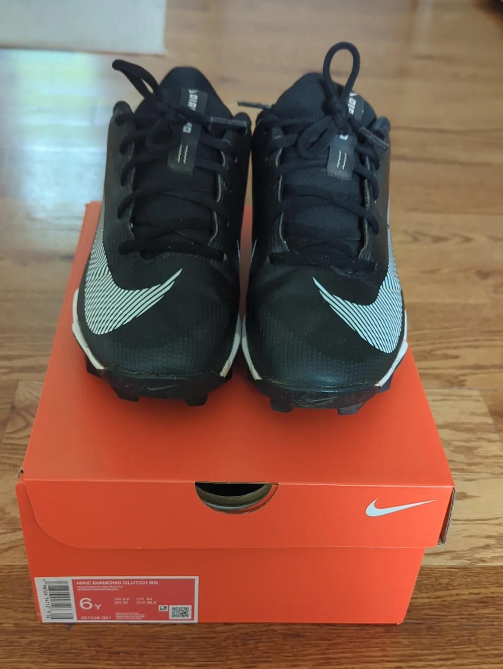 Nike Youth Black & White Baseball/Football Cleats